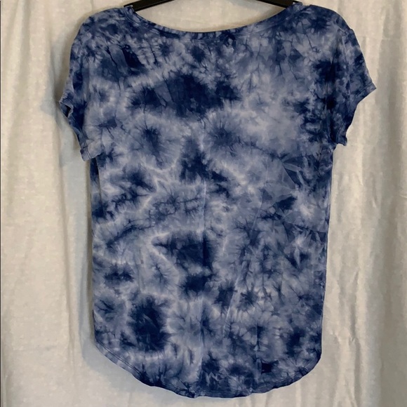 Super soft American Eagle tie-dye V neck - Picture 4 of 4